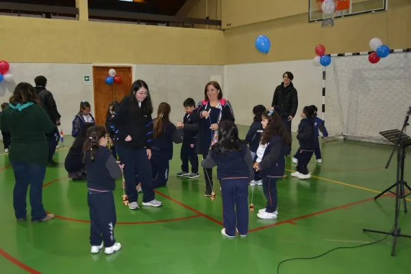 Proyecto de Articulación: Ahijados y Padrinos en Juegos Típicos, Fiestas Patrias. 