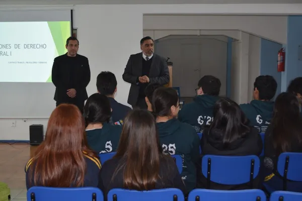 Charla Leyes Laborales